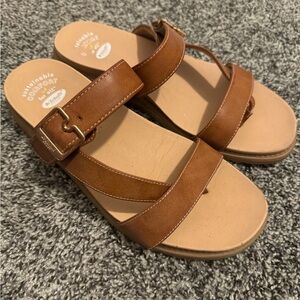 Dr. Scholl’s brown sandals